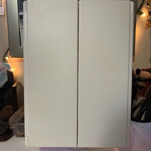 Light up vanity mirror